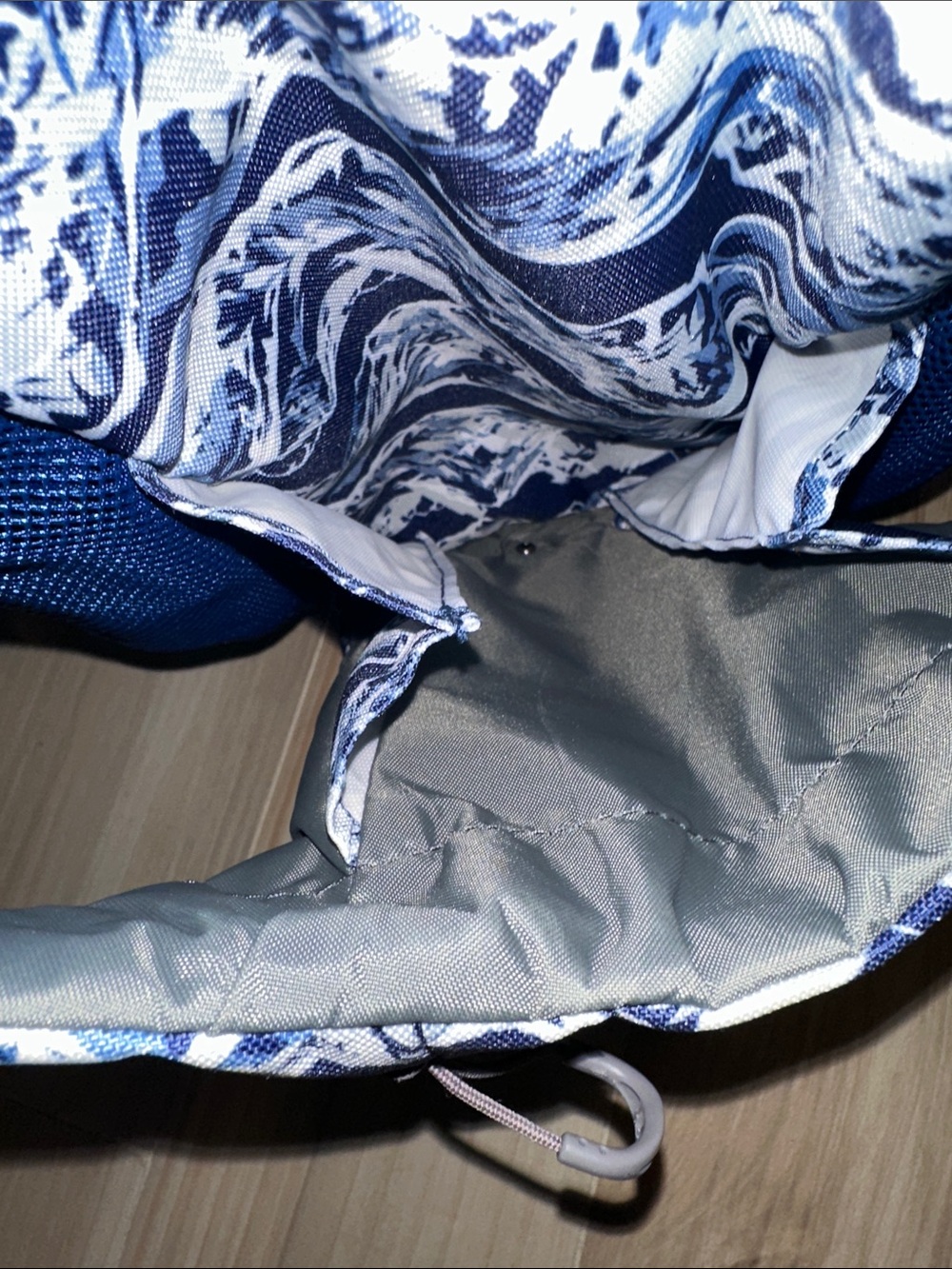 OSPREY daylite Navy Daypack with Mountain Pattern - Picture 9 of 10